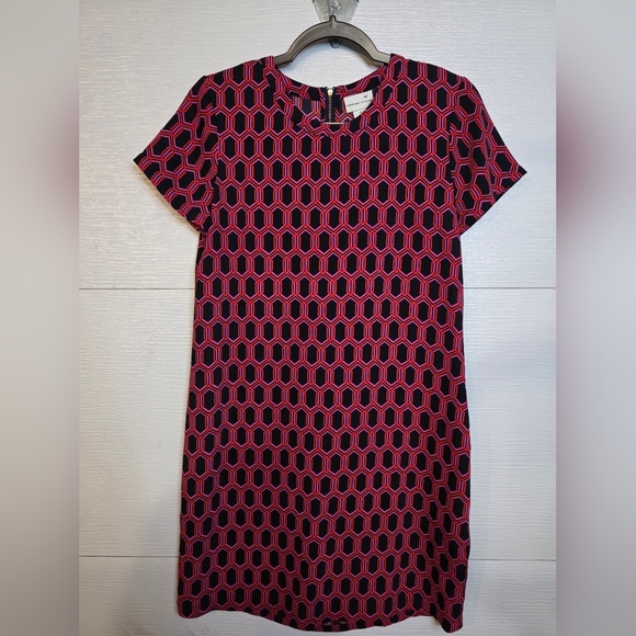 Adrienne Vittadini Dresses & Skirts - Adrienne Vittadini Fuchsia and Black Geometric Mini Dress